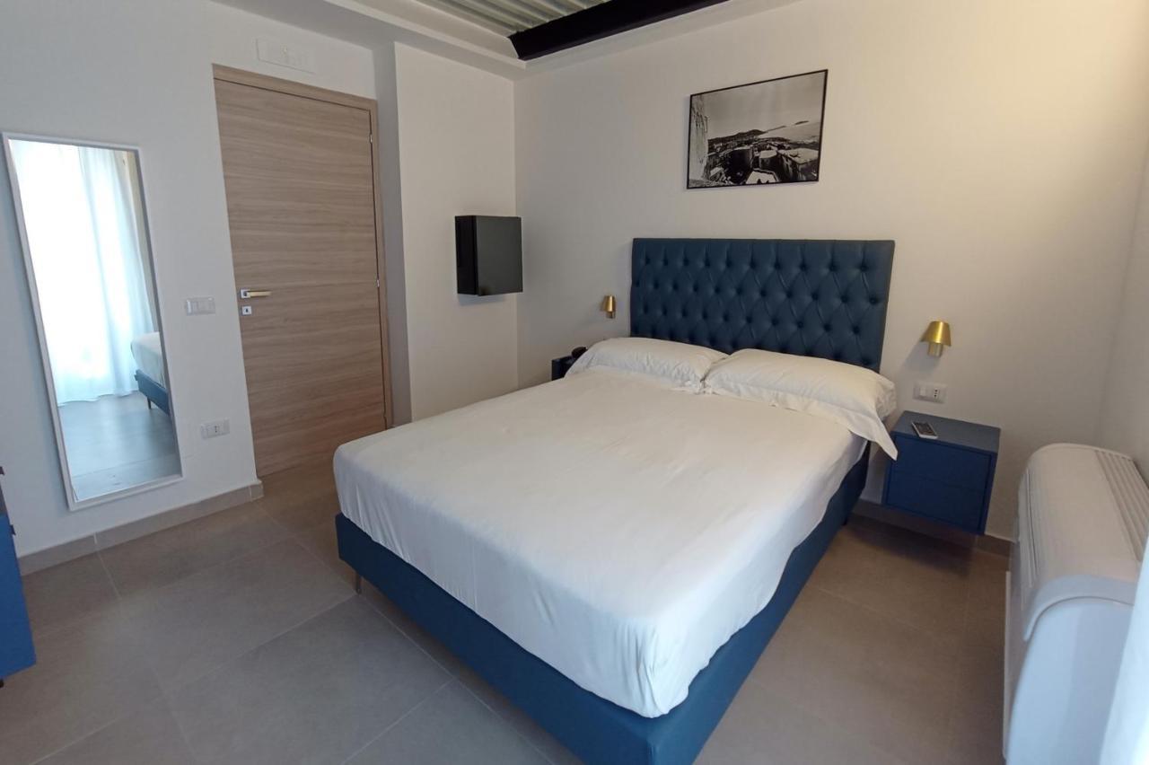 Boutique Hotel Palazzo Donna Iulia Pozzuoli Exterior photo