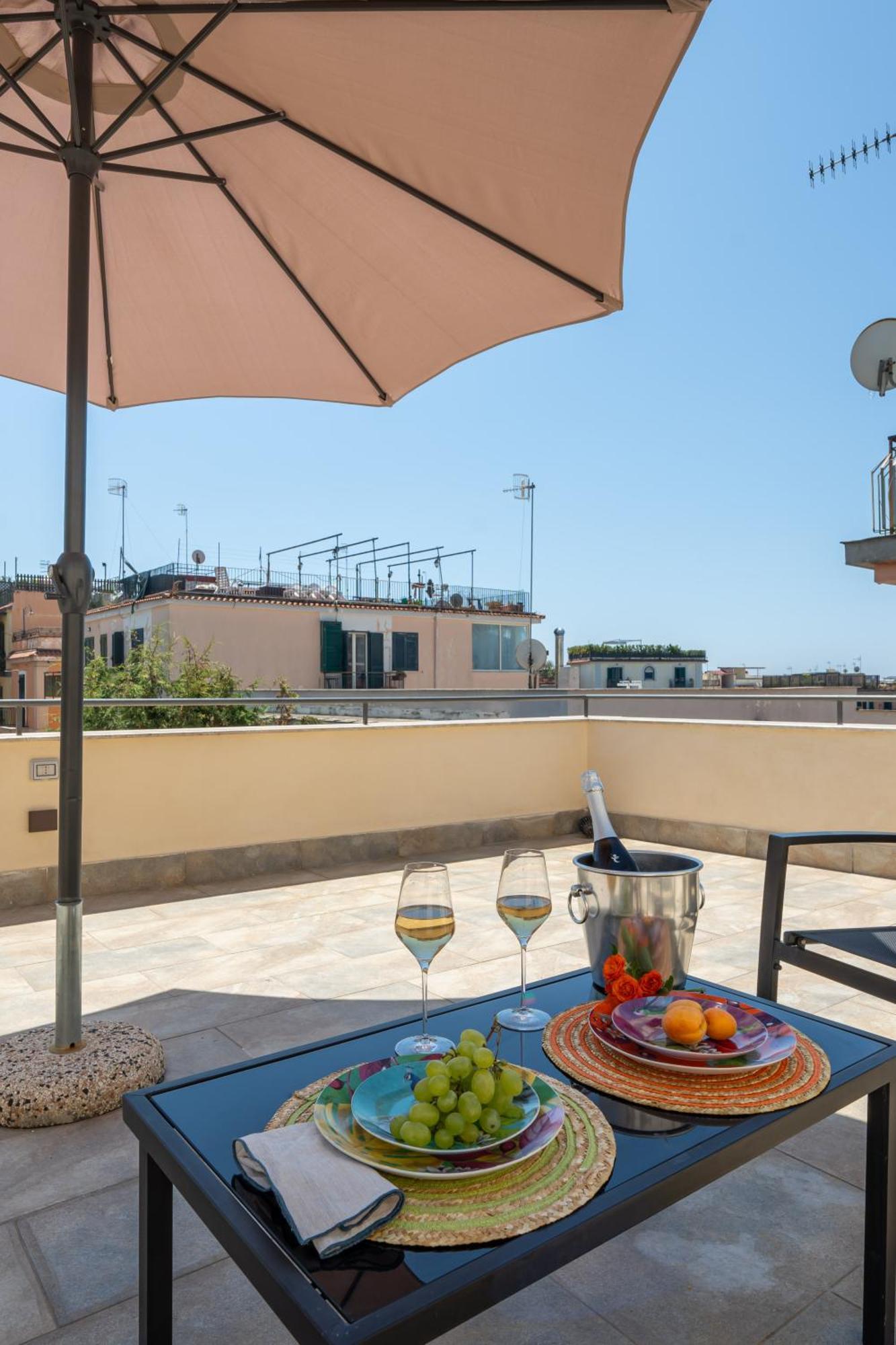 Boutique Hotel Palazzo Donna Iulia Pozzuoli Exterior photo